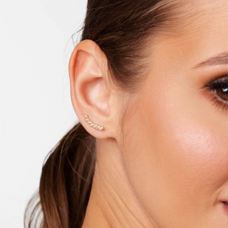 Złote kolczyki z cyrkoniami nausznice