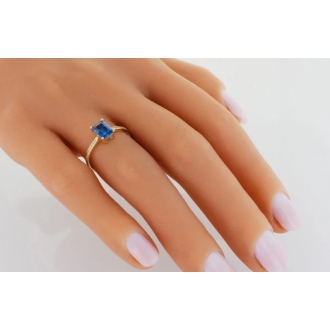 Złoty pierścionek z niebieskimi i białymi cyrkoniami