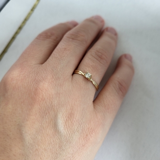 Złoty pierścionek zaręczynowy z cyrkonią PM003