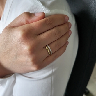 Złoty pierścionek z cyrkoniami PM010