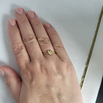 Złoty pierścionek serce z cyrkonią PM014