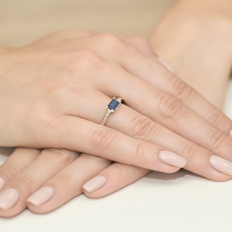 Pierścionek zaręczynowy z szafirem i brylantami BD105S