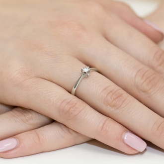 Pierścionek zaręczynowy z białego złota złoty z brylantem 0.10ct BD111/10/W