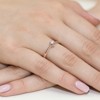 Pierścionek z różowego złota z  brylantem 0.10ct BD111/10/R