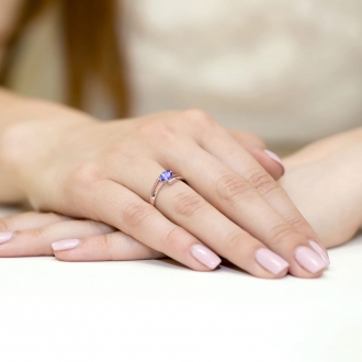 Pierścionek z różowego złota z tanzanitem i brylantami BD119TZ/R