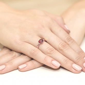 Pierścionek z różowego złota z rubinem i brylantami BD12R/R