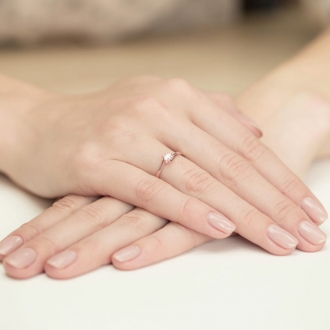 Pierścionek z różówego złota z brylantem 0.10ct BD163/R