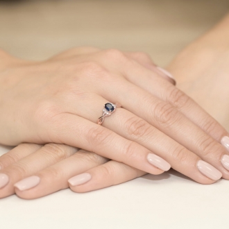 Pierścionek z różowego złota z szafirem i brylantami BD19S/R