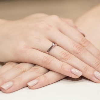 Pierścionek z różowego złota z brylantem 0.08ct BD222/08/R