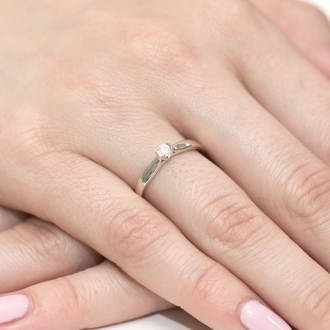 Pierścionek zaręczynowy z białego złota z brylantem 0.08ct BD223/08/W