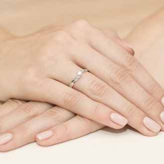 Pierścionek zaręczynowy z białego złota z brylantem 0.25ct BD231B/25/W