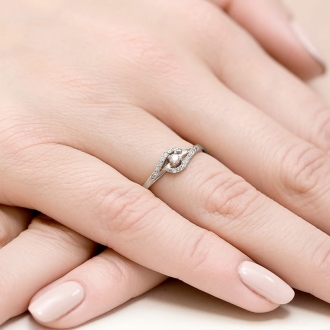 Pierścionek zaręczynowy z białego złota z brylantami 0.11ct BD237/W