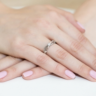 Pierścionek zaręczynowy z białego złota z brylantem 0.10ct BD248/W