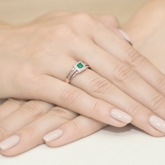 Pierścionek z różowego złota ze szmaragdem i brylantami BD271SM/R