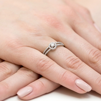 Pierścionek zaręczynowy z białego złota z brylantami 0.31ct BD272/W