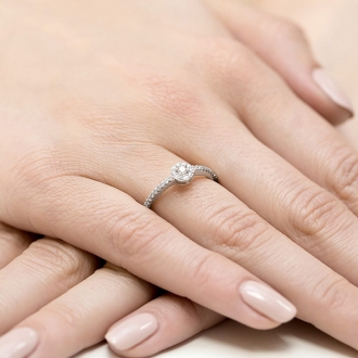 Pierścionek zaręczynowy z białego złota z brylantami 0.19ct BD273/W