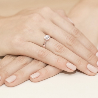Pierścionek z różowego złota z brylantem 0.15ct BD294/15/R