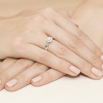 Pierścionek zaręczynowy z białego złota z brylantem 0.30ct BD294/30/W