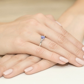 Pierścionek z białego złota z tanzanitem i brylantami BD301TZ/W