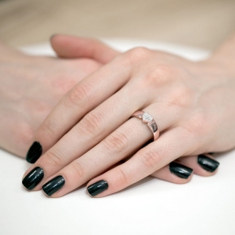 Pierścionek z różowego złota z brylantami 0.04ct BD314/R