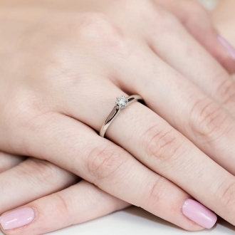 Pierścionek zaręczynowy z białego złota z brylantem 0.20ct BD317/W