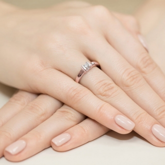 Pierścionek z różowego złota z brylantem 0.10ct BD343/R