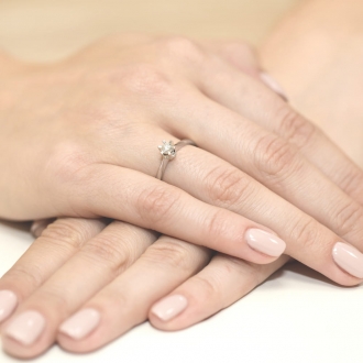 Pierścionek zaręczynowy z białego złota z brylantem 0.23ct BD36/23/W