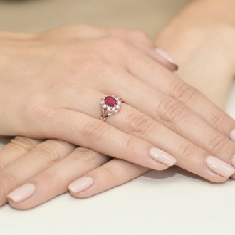 Pierścionek z różowego złota z rubinem i brylantami BD37R/R