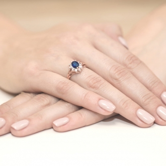 Pierścionek z różowego złota z szafirem i brylantami BD37S/R