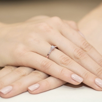 Pierścionek z różowego złota z brylantami 0.22ct BD382/R