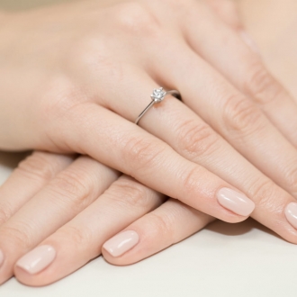 Pierścionek zaręczynowy z białego złota z brylantem 0.23ct BD387/W