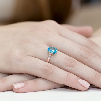 Pierścionek z różowego złota z topazem i brylantami BD38/R