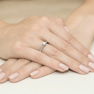 Pierścionek zaręczynowy z białego złota z brylantami 0.36ct BD52/W