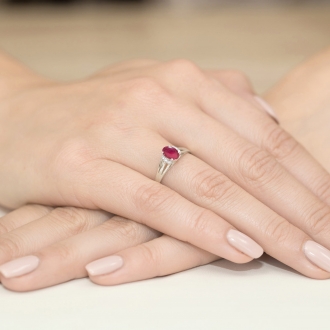 Pierścionek z białego złota z rubinem i brylantami BD5R/W