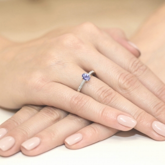 Pierścionek z białego złota z tanzanitem i brylantami BD67TZ/W