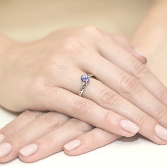 Pierścionek z białego złota z tanzanitem i brylantami BD68TZ/W