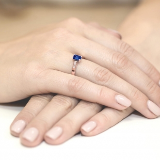 Pierścionek z różowego złota z szafirem i brylantami BD78S/R