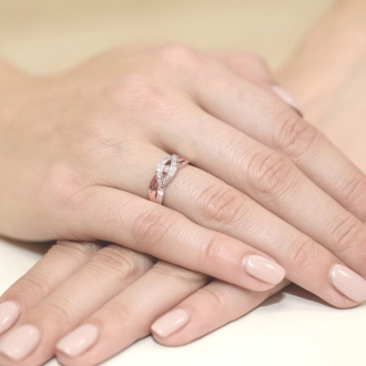 Pierścionek z różowego złota z brylantami 0.10ct BD83/R