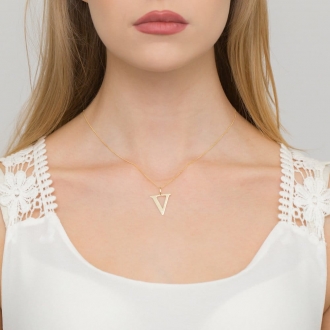 Złota zawieszka duża literka V z brylantem 0,005ct ZBD070V