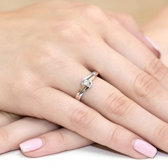 Pierścionek z różowego złota z brylantem 0.10ct BD255/R