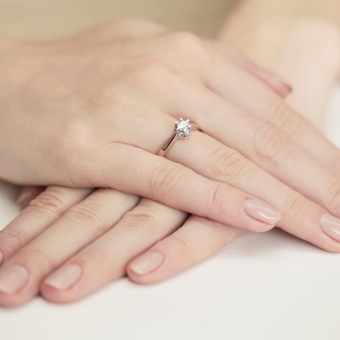 Pierścionek z różowego złota z brylantem 0.25ct BD408/R