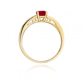 Złoty pierścionek z rubinem i brylantami BD66R
