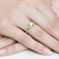 Złoty pierścionek z oliwinem i brylantami BD103O